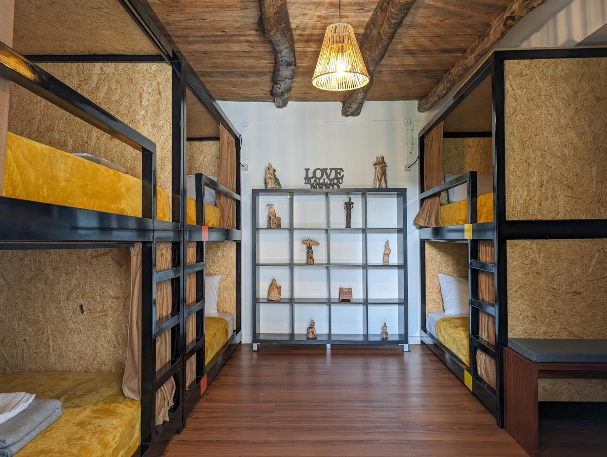 Loving Strangers Hostel 마달레나 외부 사진